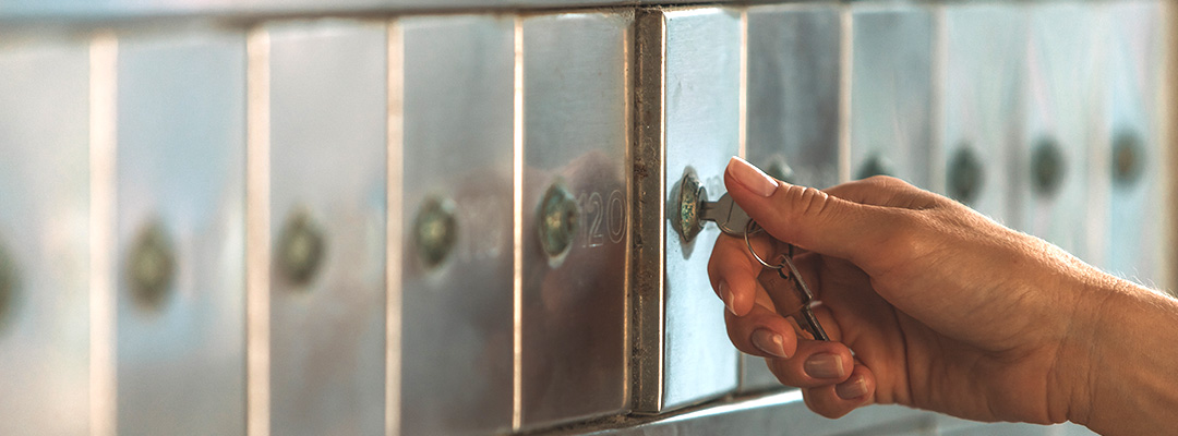 Lockers & Safe Custody